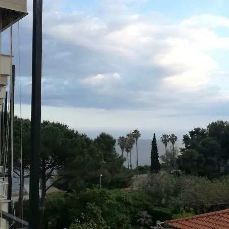 Dom wakacyjny Con Spiaggia Privata San Remo