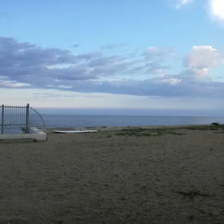 Con Spiaggia Privata * Sanremo
